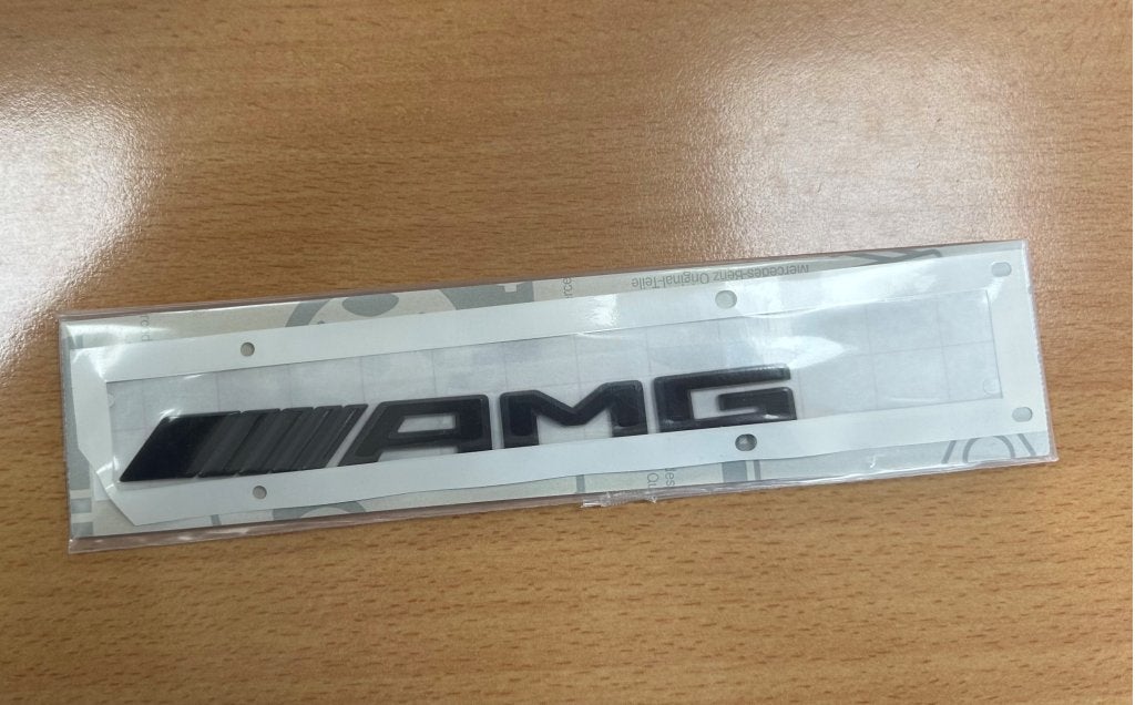 Embleem AMG Zwart 247 817 79 00, Niet ingevuld, Mercedes-Benz, Niet ingevuld, Nieuw