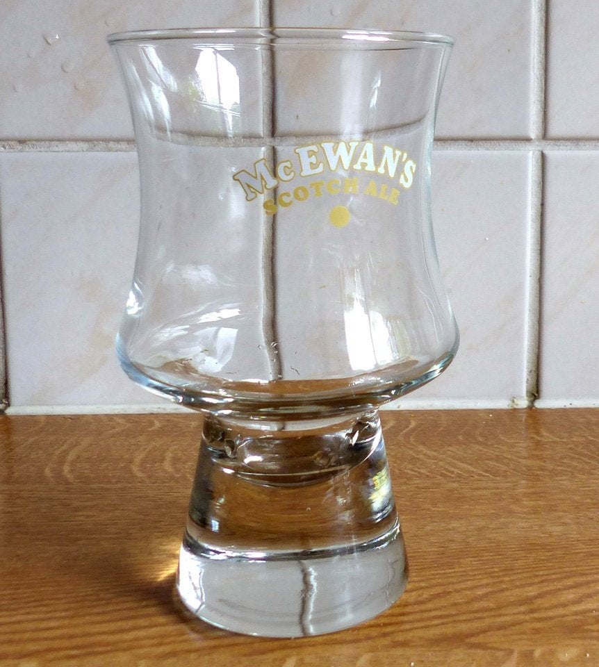 McEwans Scotch Ale glas bierglas, Verzamelen, Biermerken, Ophalen of Verzenden, Gebruikt, Glas of Glazen, Overige merken