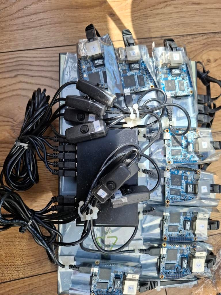 Cluster met 8 Orange Pi Zero 512Mb LTS nodes en switch, Gebruikt, Minder dan 4 GB, Minder dan 2 Ghz, Ophalen of Verzenden