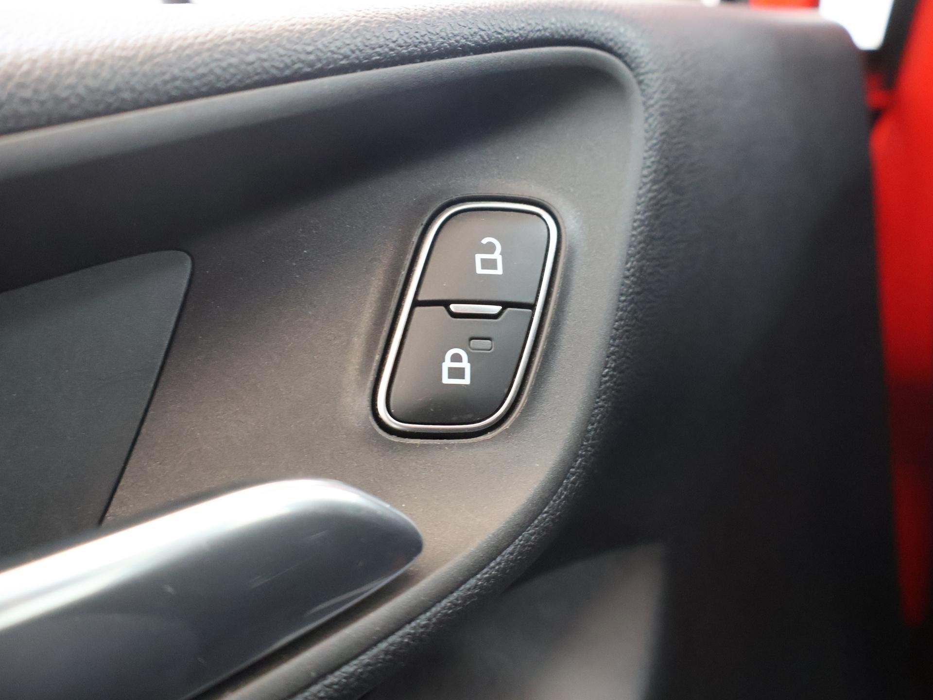 Foto 34 van Ford Fiesta 1.0 EcoBoost ST-Line | Navigatie | Climate Contr