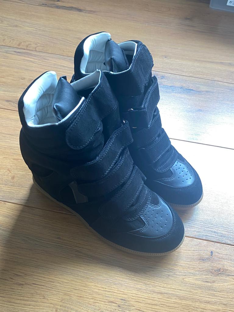 Isabel marant maat 39 zwart, Ophalen of Verzenden, Zo goed als nieuw, Zwart, Sneakers of Gympen