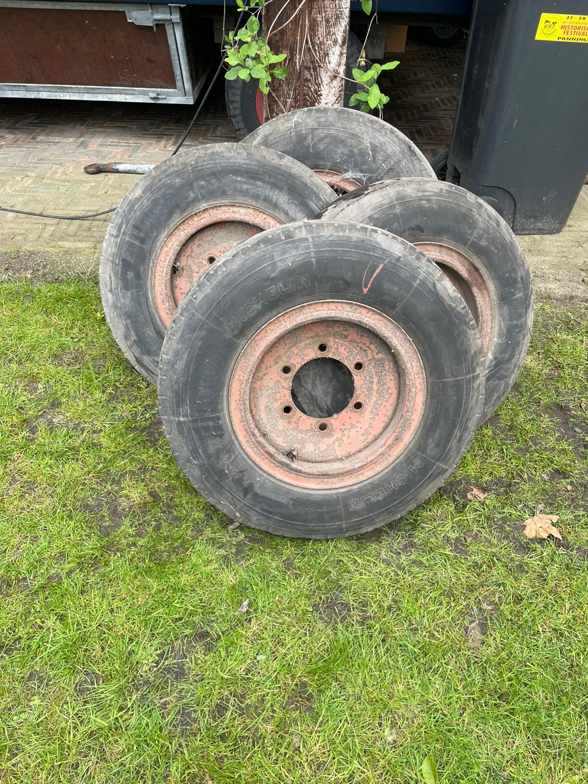 Zware landbouwas met 4 wielen, Ophalen