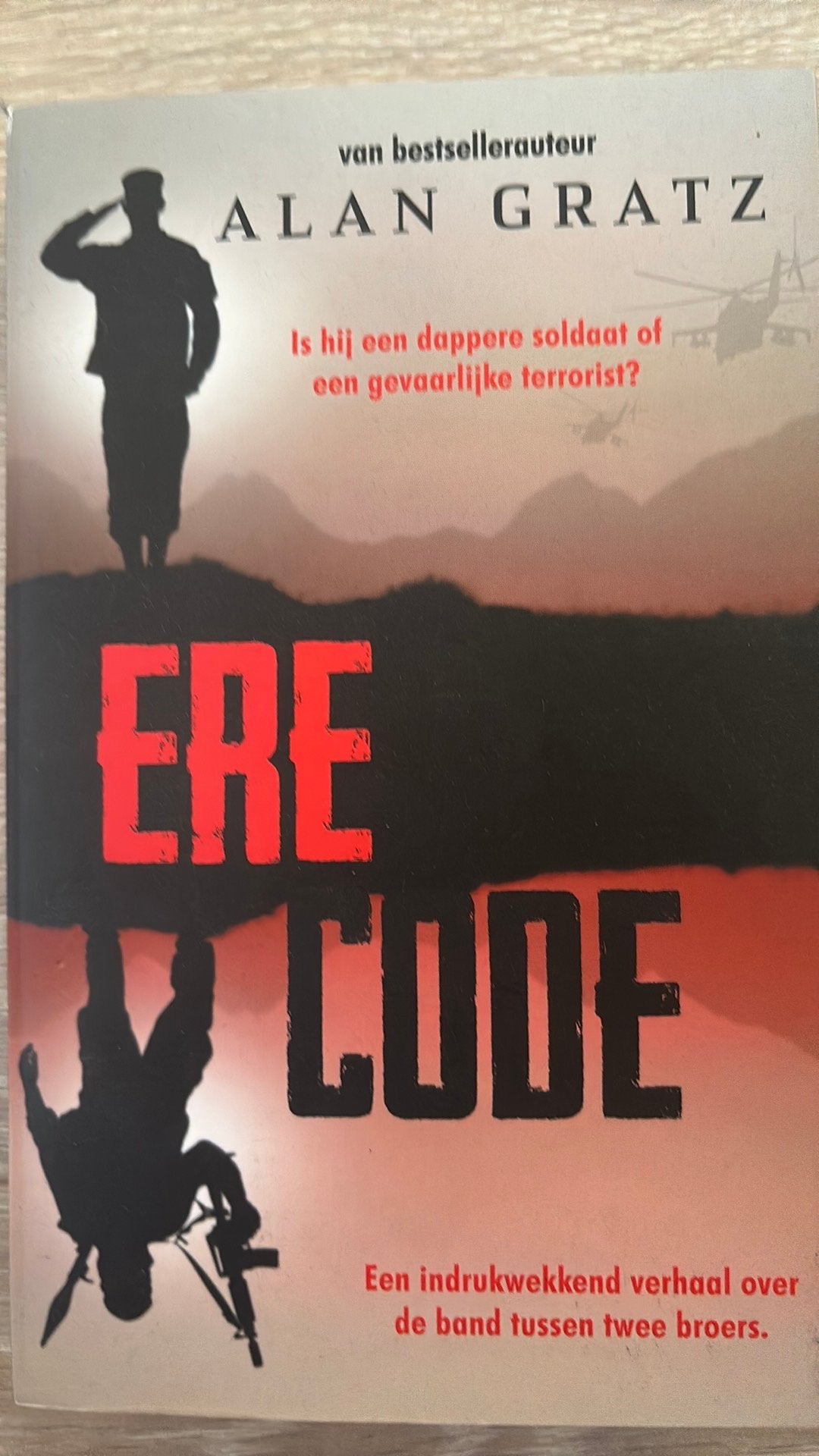 Alan Gratz - Erecode, Boeken, Ophalen, Zo goed als nieuw, Alan Gratz