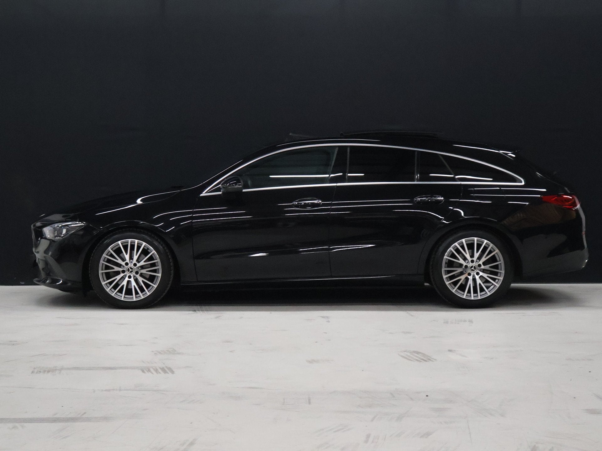 Mercedes-Benz CLA-Klasse Shooting Brake 200 Business Solutio, Auto's, Mercedes-Benz, CLA, 730 kg, Gebruikt, 4 cilinders