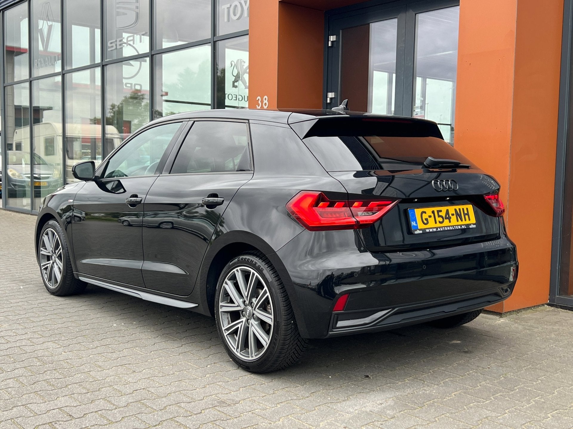 Audi A1 Sportback 30TFSI epic 116PK|LED|Carplay|Cruise|APK28, Voorwielaandrijving, Dealer onderhouden, Euro 6, 116 pk