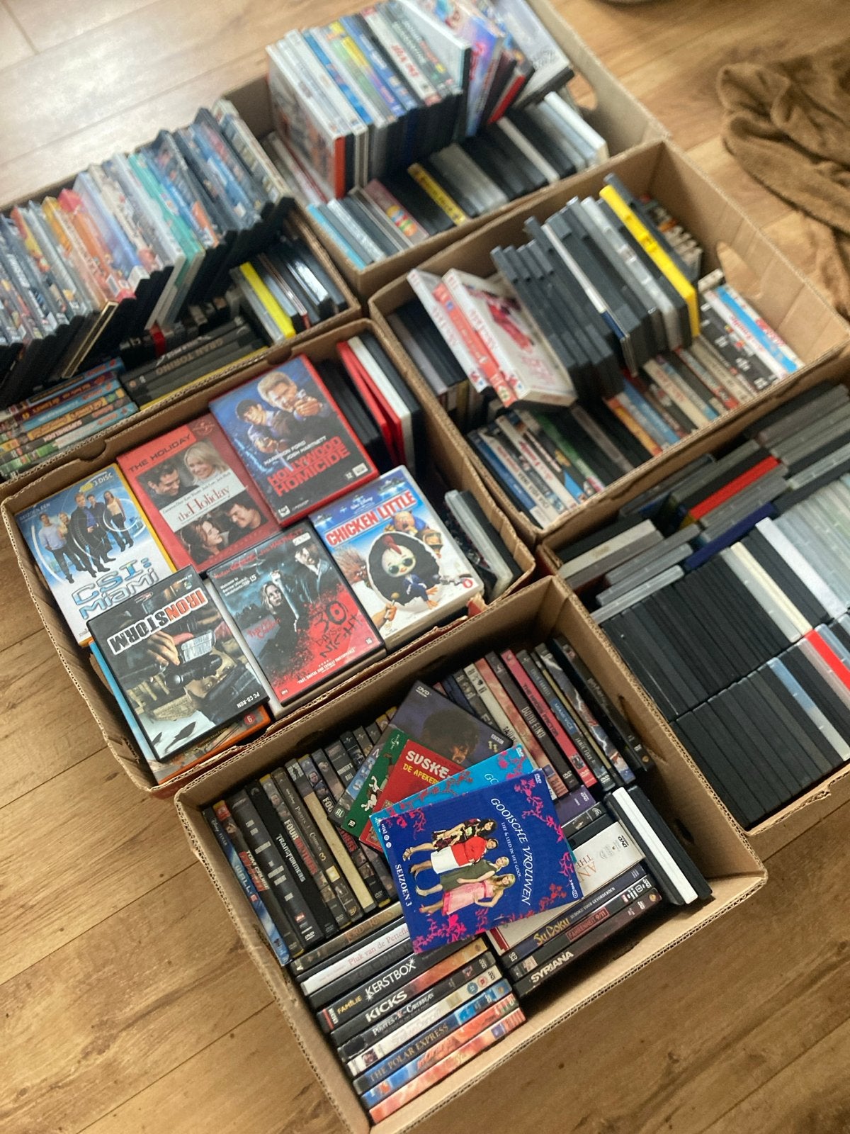 Grote collectie van 400+ diverse DVDs, Alle leeftijden, Ophalen, Gebruikt
