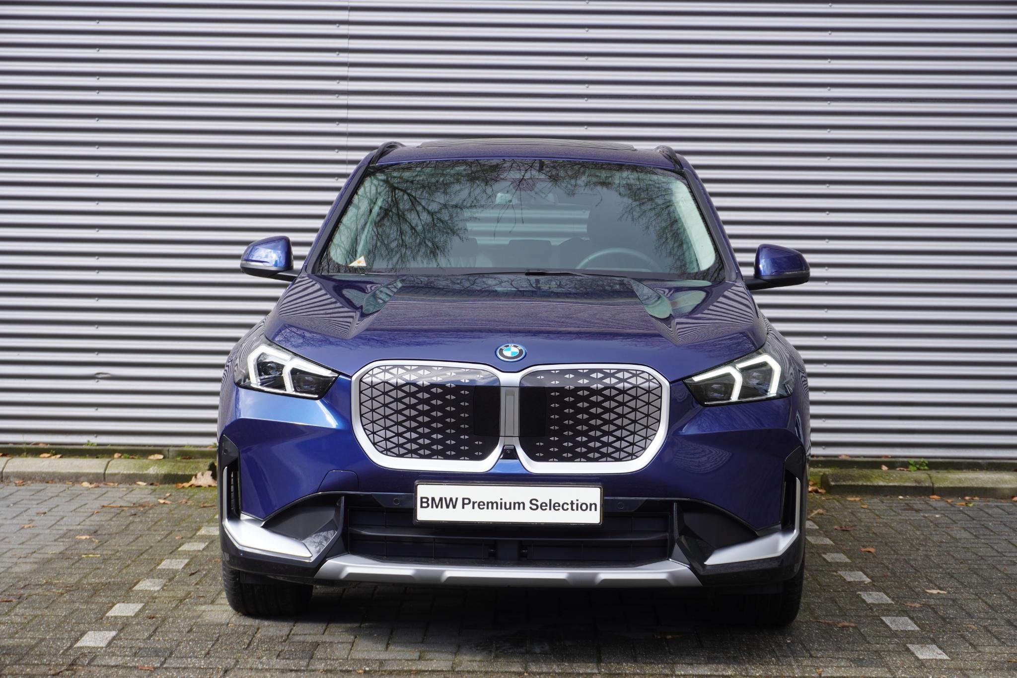 BMW iX1 eDrive20 | Comfort Access | Glazen panoramadak | Ext, Auto's, BMW, Met garantie (alle), 33 min, 204 pk, SUV of Terreinwagen