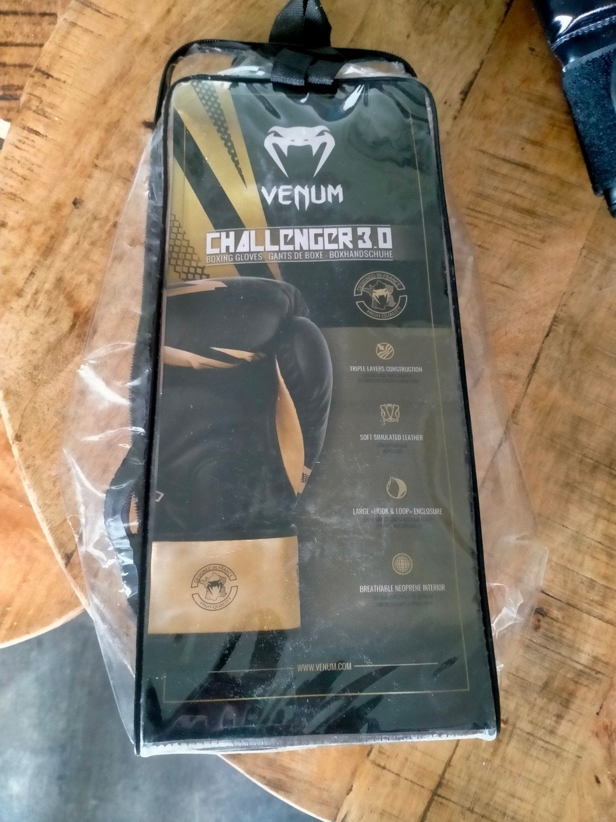 Nieuwe Venum kickboks set: scheenbeschermers XL & handschoen, Ophalen of Verzenden