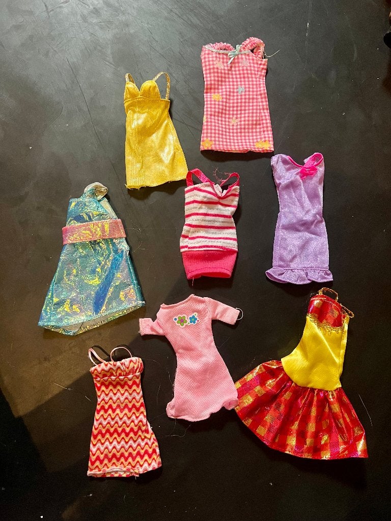 Vintage barbie sindy fleur kleertjes jurkjes Barbiekleding, Ophalen of Verzenden, Gebruikt, Kleertjes
