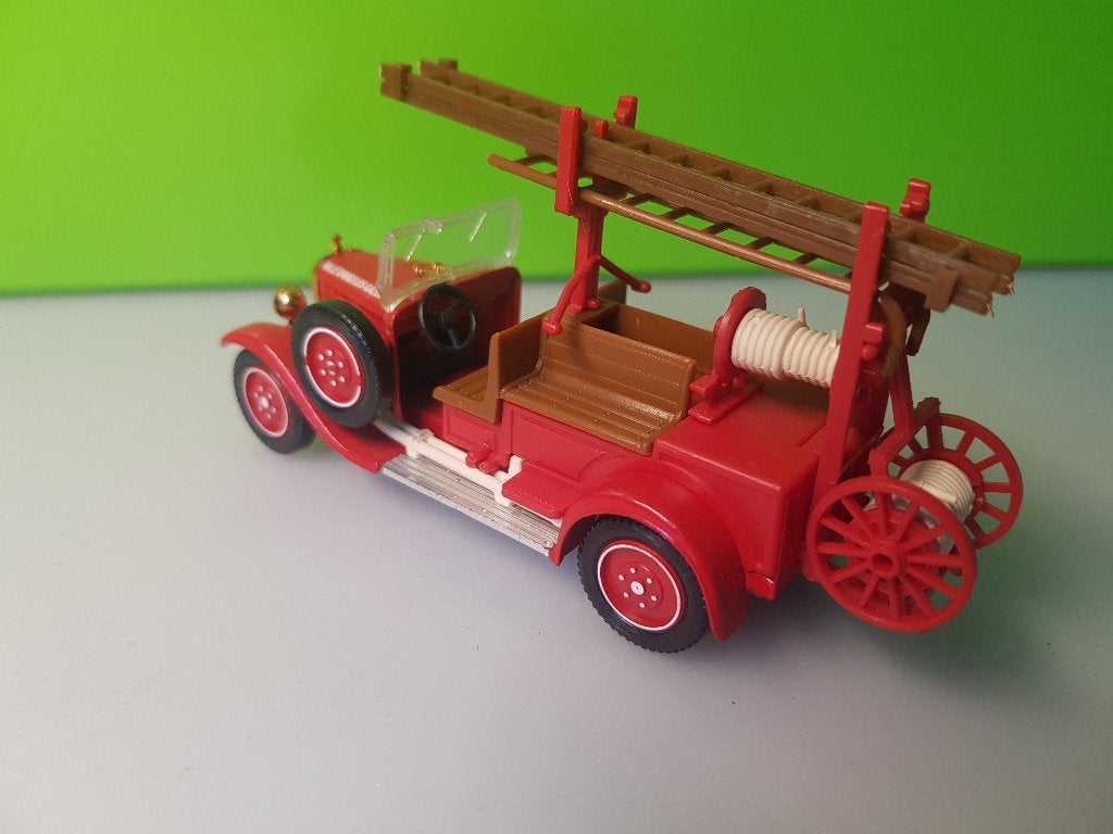 Solido - Citroën C4F 1930 D'Argeles-Gazost [rood] 1/43, Ophalen of Verzenden, Zo goed als nieuw, Auto, Solido