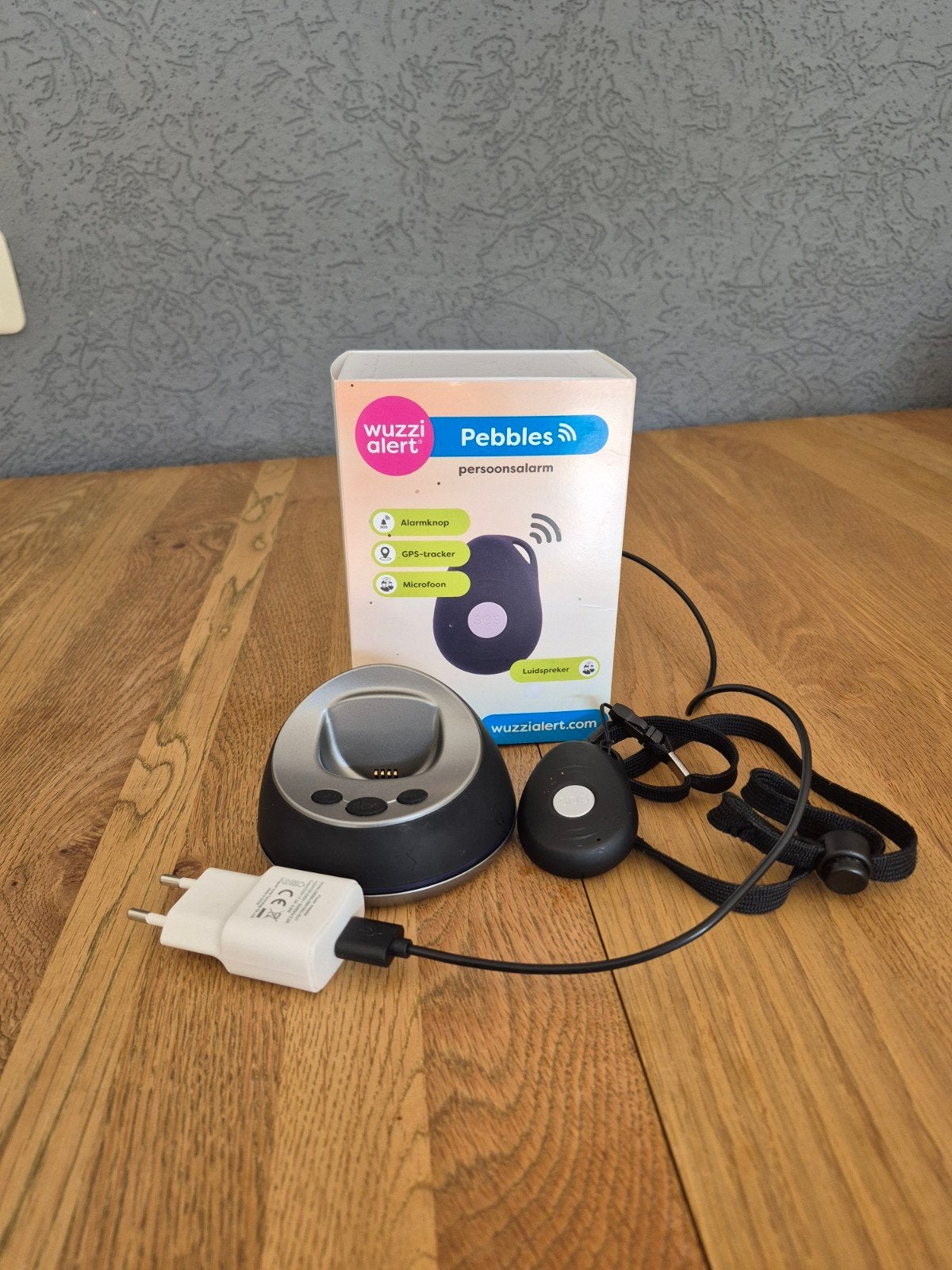 Wuzzi Alert Pebbles Persoonsalarm met GPS-tracker, Diversen, Ophalen, Zo goed als nieuw