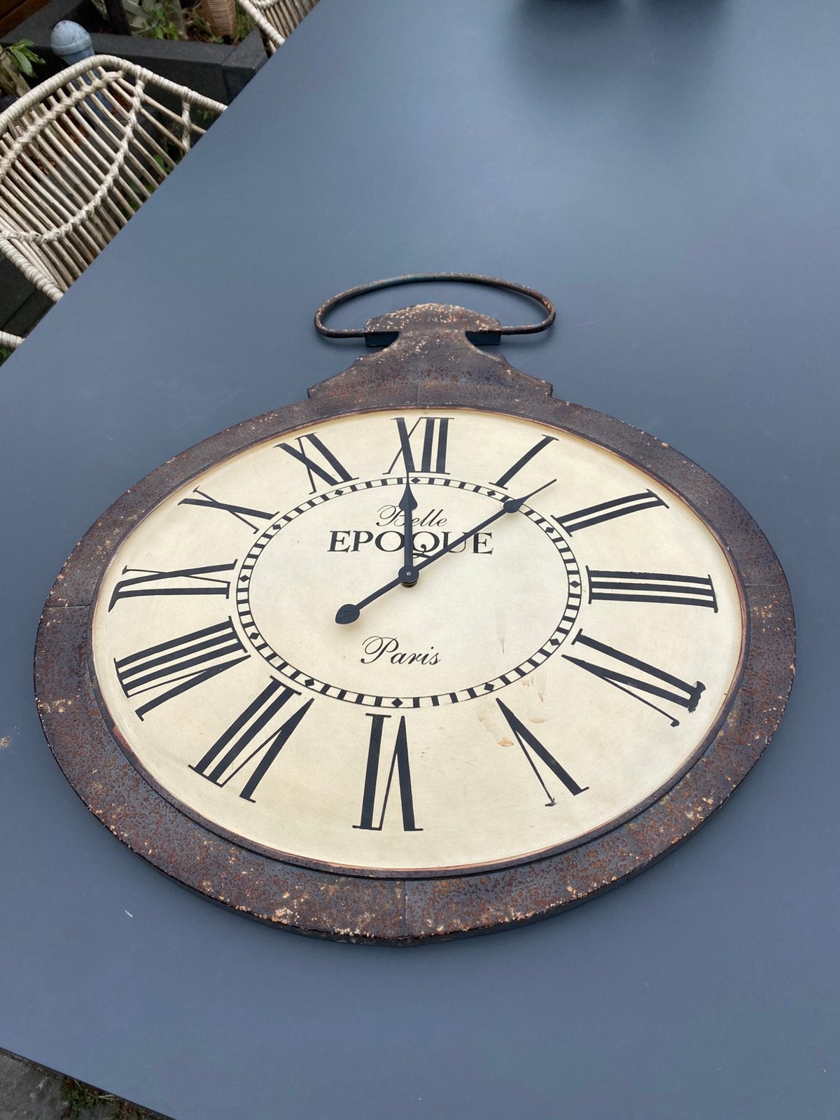 Brocante klok, Huis en Inrichting, Woonaccessoires | Klokken, Ophalen, Gebruikt, Wandklok