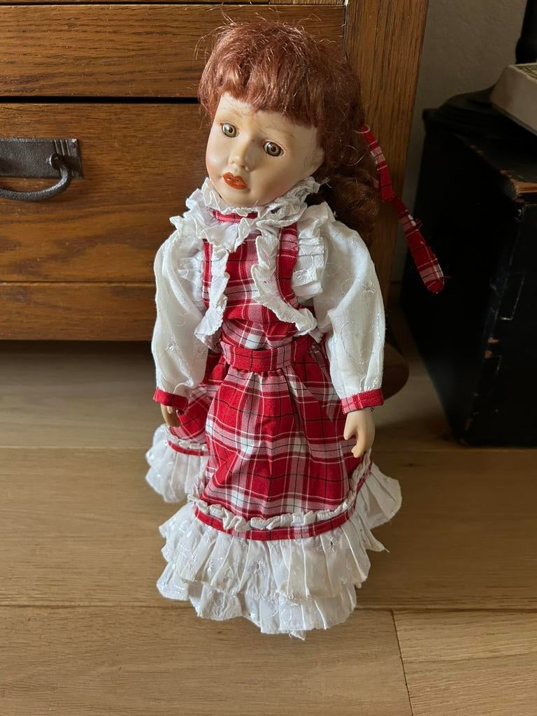 Brocante porseleinen pop, Verzamelen, Poppen, Ophalen of Verzenden, Zo goed als nieuw, Pop