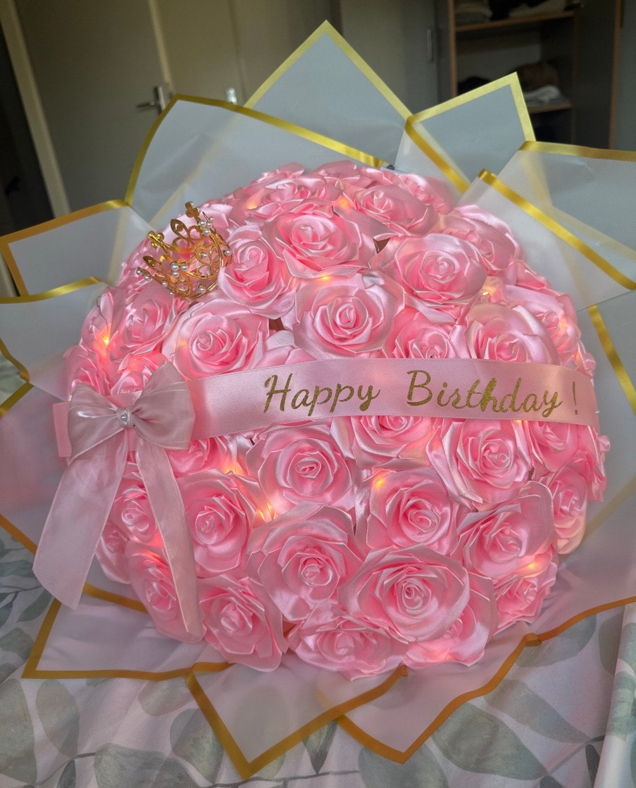 Roze Happy Birthday Boeket met Lichtjes en Kroontje, Ophalen of Verzenden, Nieuw, Versiering, Verjaardag