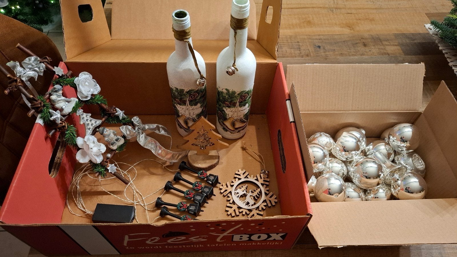 kerstballen 1 grote doos en losse kerstspullen, Ophalen of Verzenden, Zo goed als nieuw