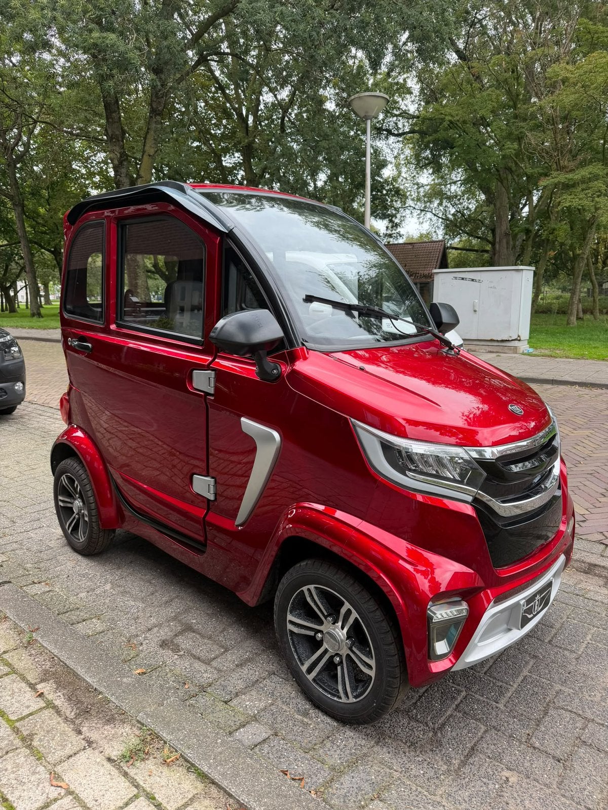 Overdekte scootmobiel met garanrie en factuur rijbewijs vrij, Overige merken, Ophalen of Verzenden, Zo goed als nieuw, 16 km/u of meer