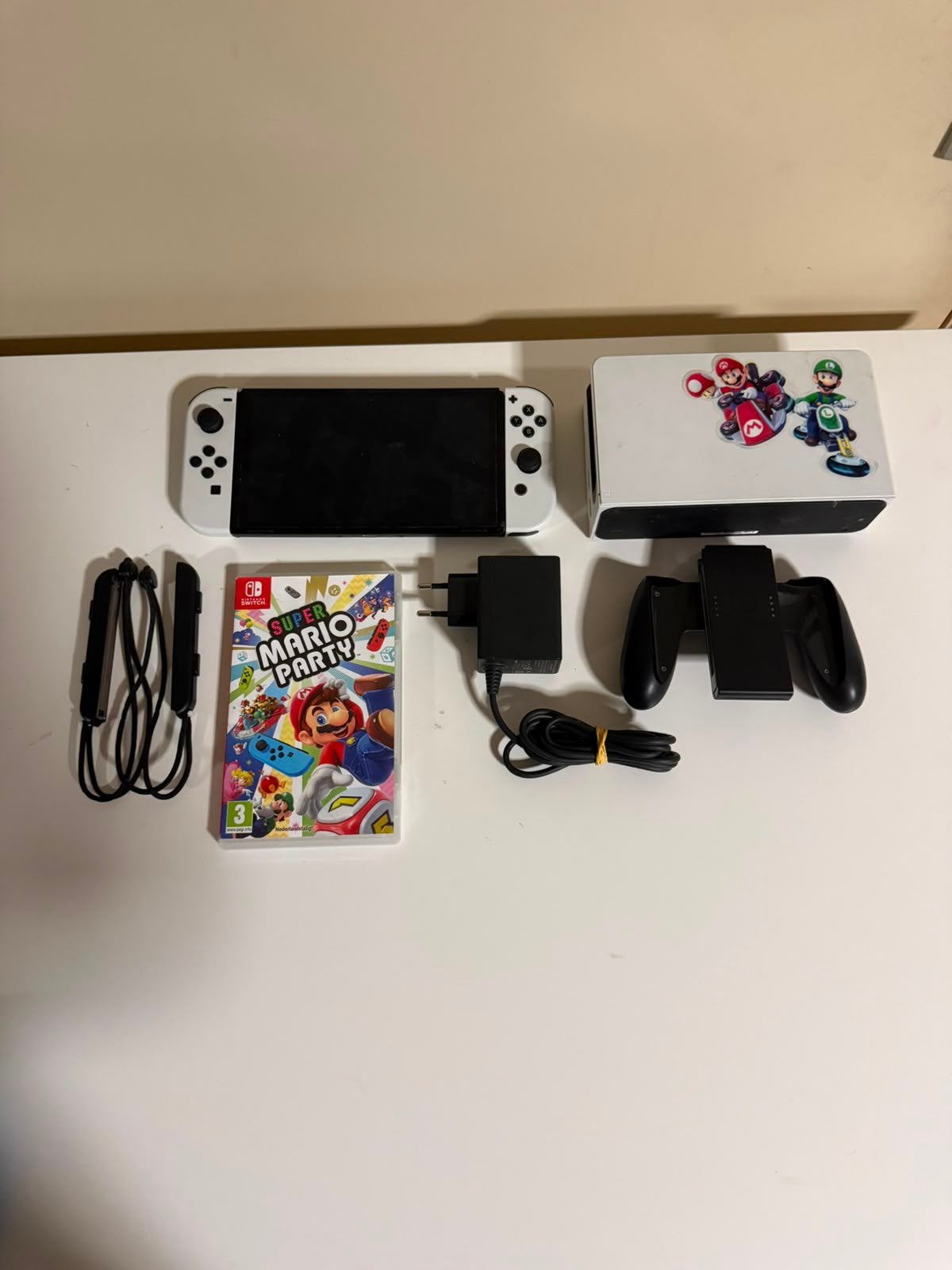 Nintendo Switch OLED + Super Mario Party & Accessoires, Overige genres, Ophalen of Verzenden, Zo goed als nieuw, 3 spelers of meer