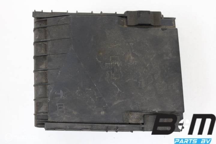 Zekeringkast deksel motorruimte VW Golf 5 1K0937132F, Gebruikt