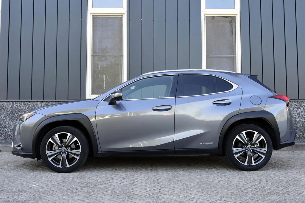 Lexus UX 250h Preference Line € 26.950,00, Gebruikt, 750 kg, 4 cilinders, Alcantara