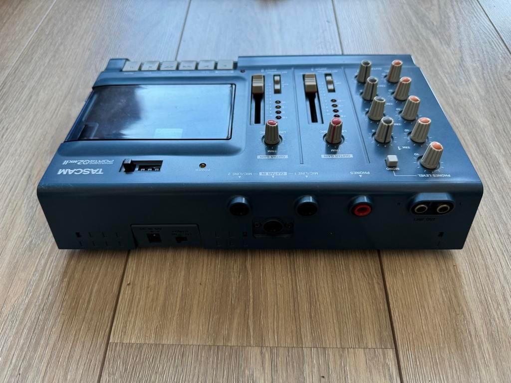 Tascam Portastudio 02 MK2 4-sporen Casetterecorder (defect), Ophalen of Verzenden, Zo goed als nieuw