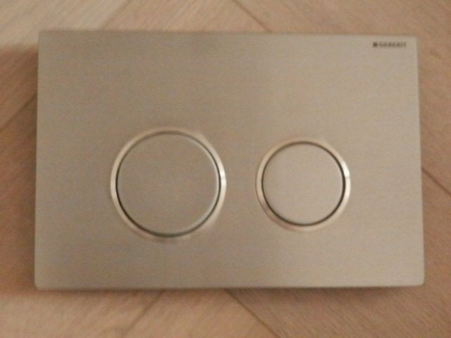 Drukplaat toilet Geberit UP320 + diverse., Ophalen of Verzenden, Zo goed als nieuw, Chroom, Toilet