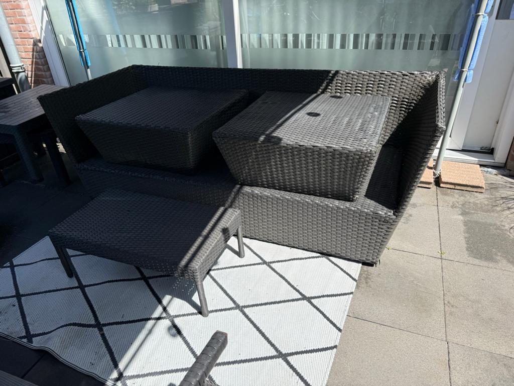 Tuin lounge met poef en klein tafeltje (zonder kussens), Ophalen, Gebruikt, 3 zitplaatsen, Loungeset