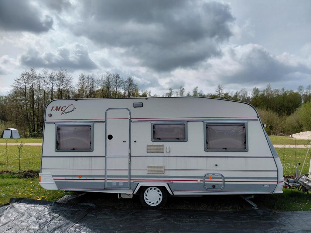 LMC Caravan, voortent en luifel op camping de heigraaf, Caravans en Kamperen, Koelkast, Rondzit, Dwarsbed, Particulier