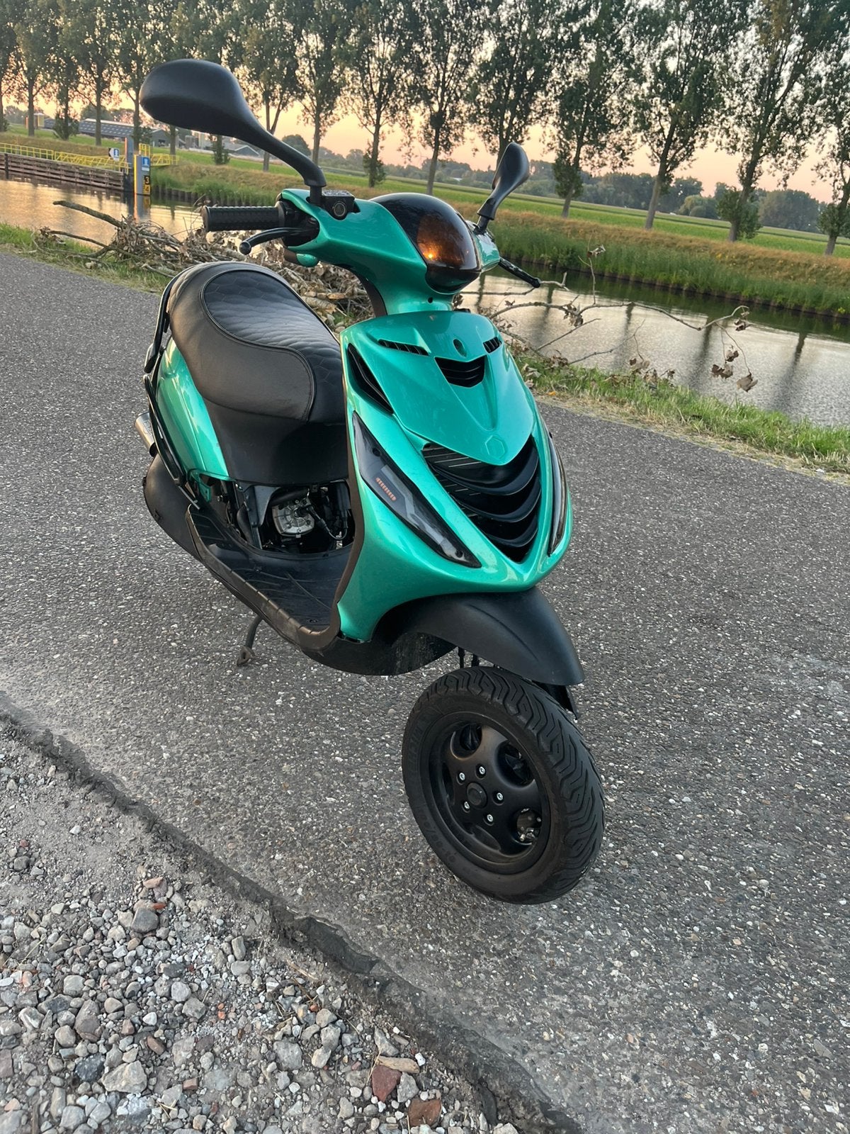 Piaggio zip 2t sp 70cc h2o/lc custom gespoten (ook teruil!), Ophalen of Verzenden, Zo goed als nieuw, Tweetakt, Zip