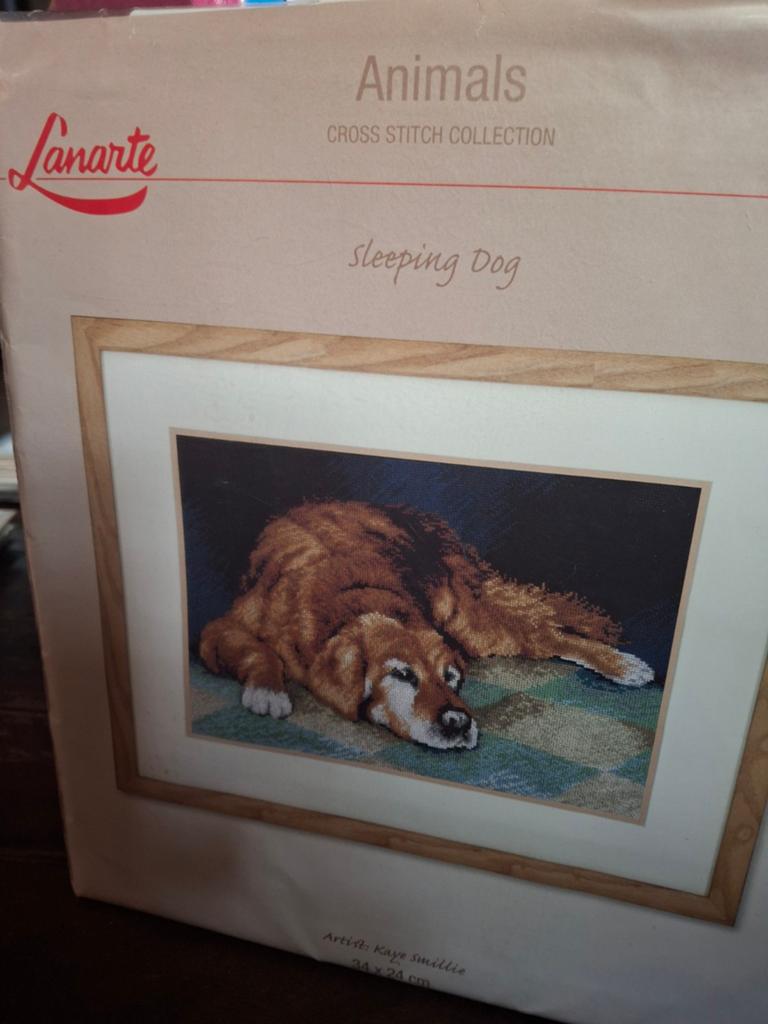 Sleeping dog, Ophalen of Verzenden, Nieuw, Borduurpakket