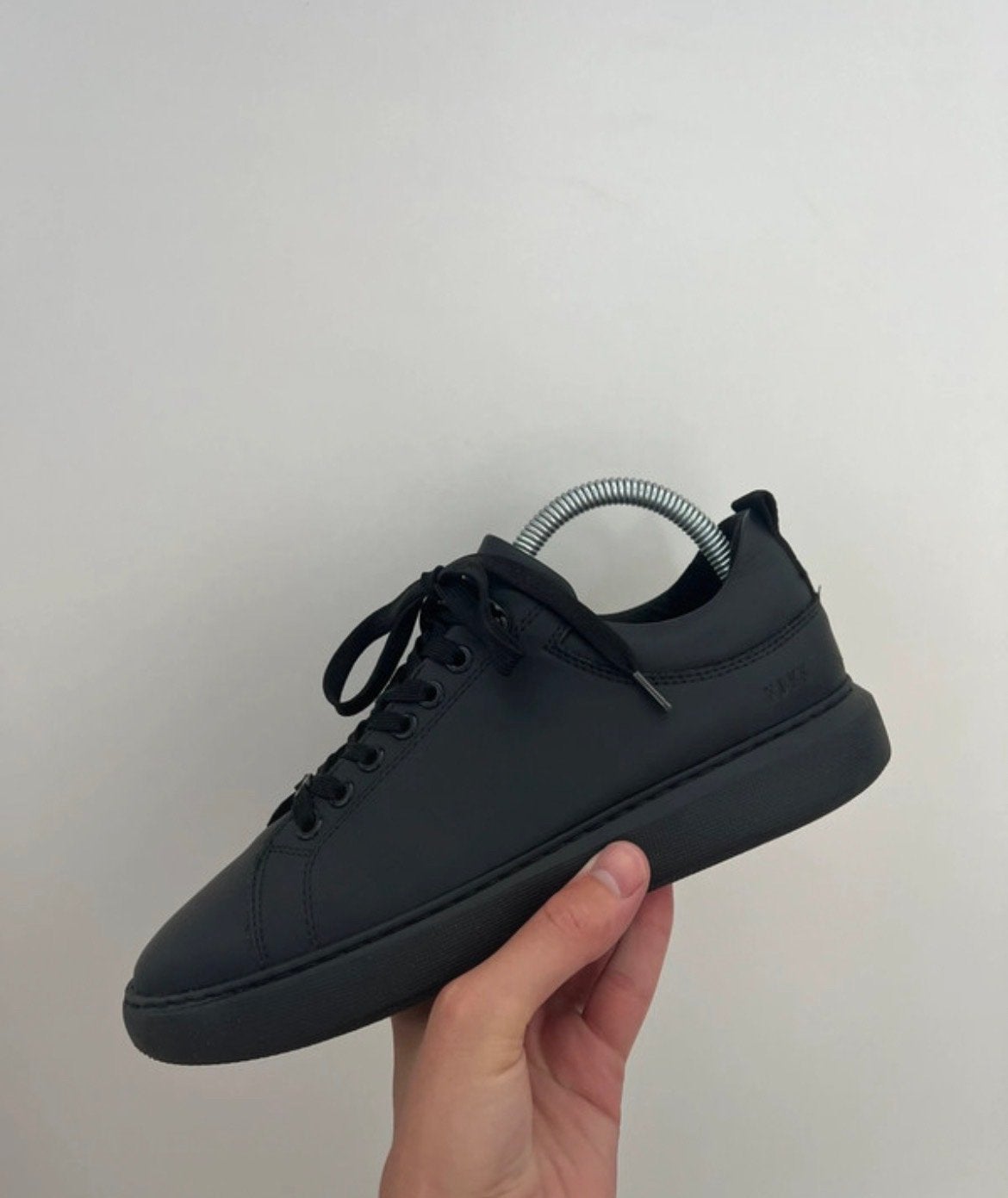 Nubikk Sneakers - Zwart - Maat 39 - Zo goed als nieuw, Zwart, Ophalen of Verzenden, Sneakers of Gympen, Zo goed als nieuw