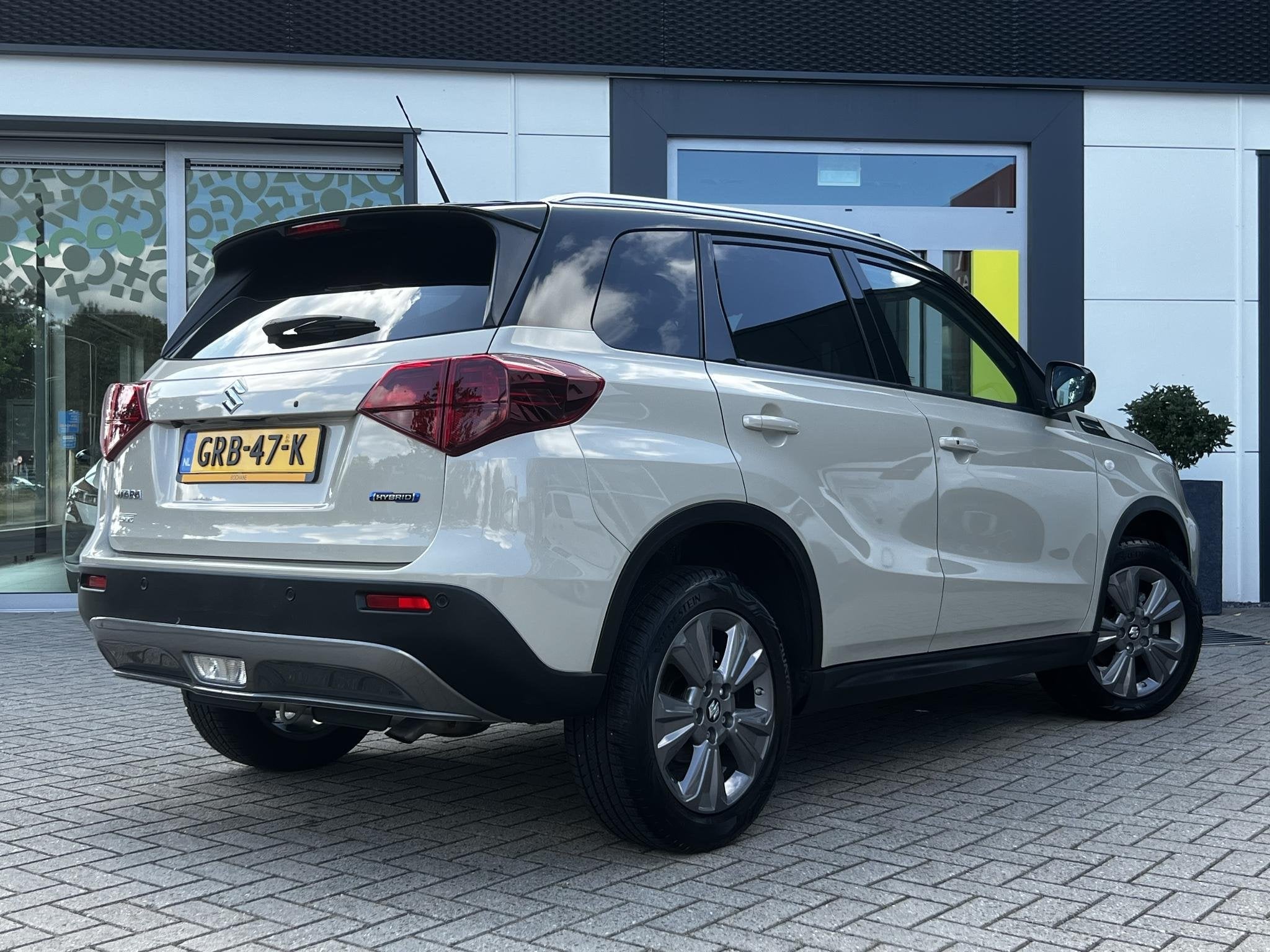 Suzuki Vitara 1.5 Hybrid Select | Navi | Camera |, Stof, Gebruikt, 4 cilinders, 400 kg