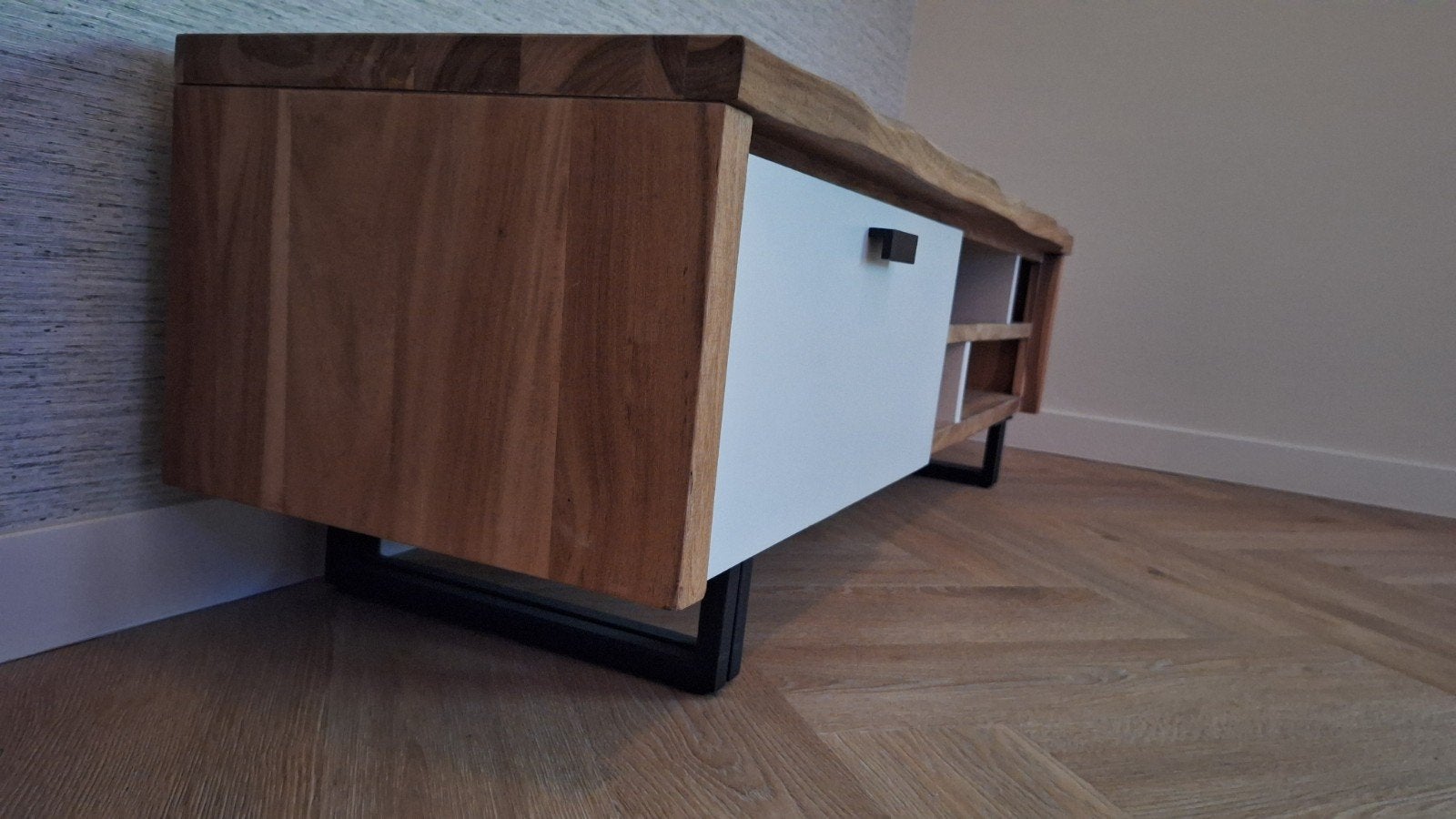 Xcoon TV-meubel / Dressoir - Hout met wit front, Ophalen, Gebruikt, 100 tot 150 cm, Minder dan 100 cm