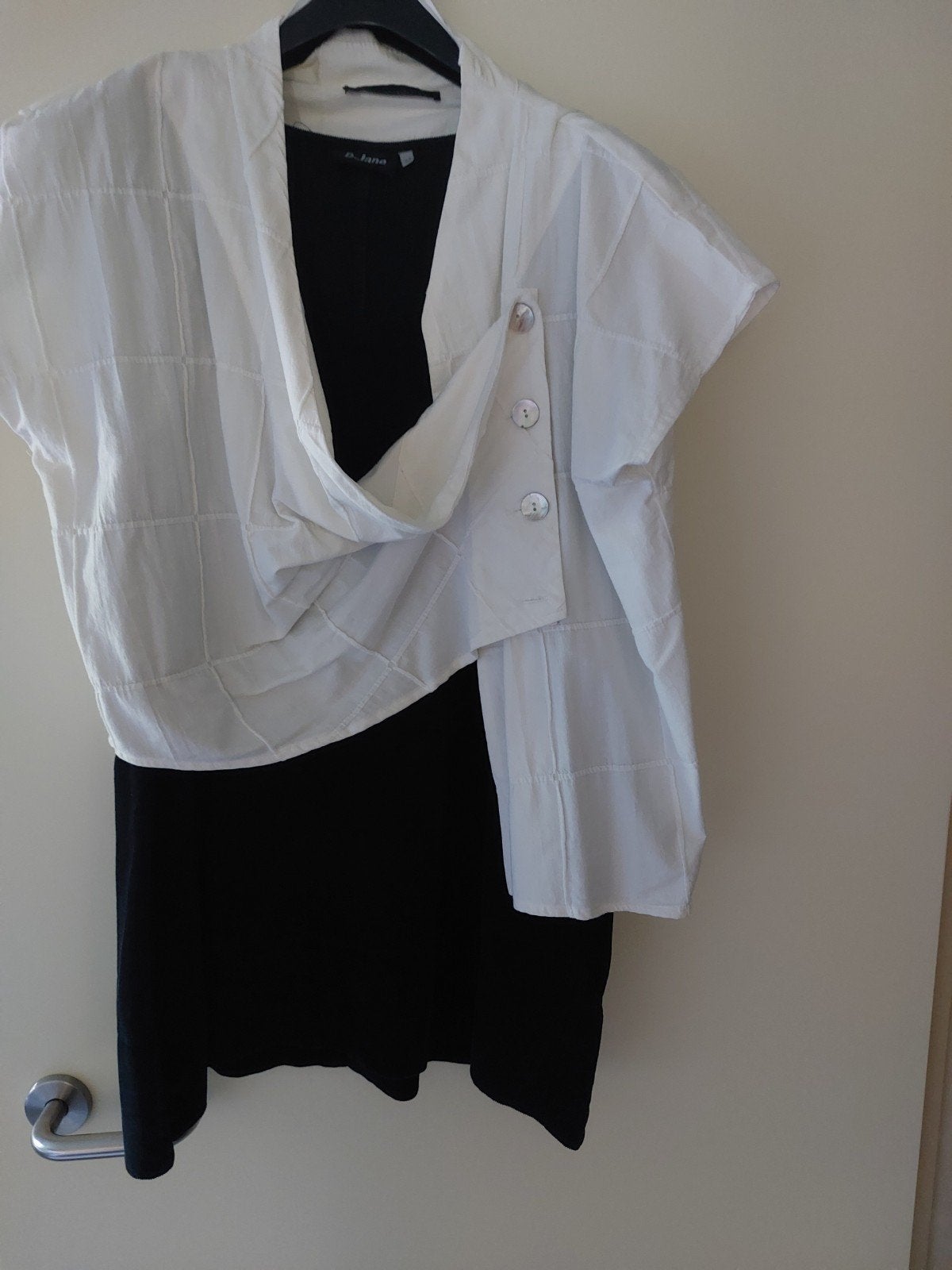 Roomwit asymmetrisch shirt van Elsewhere, Elsewhere, Wit, Maat 46/48 (XL) of groter, Ophalen of Verzenden