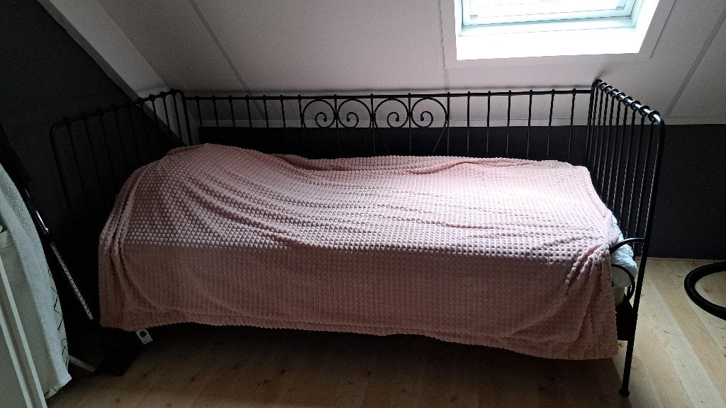 Bed, Huis en Inrichting, Slaapkamer | Bedden, Ophalen, Gebruikt, Eenpersoons, Zwart