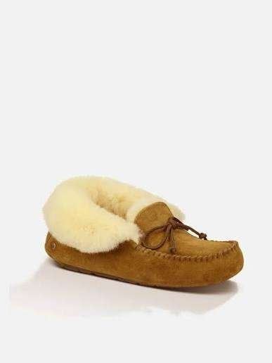 Ugg hoge pantoffel/moccasin 39  (50 euro), Bruin, Ophalen of Verzenden, Zo goed als nieuw, Pantoffels of Sloffen