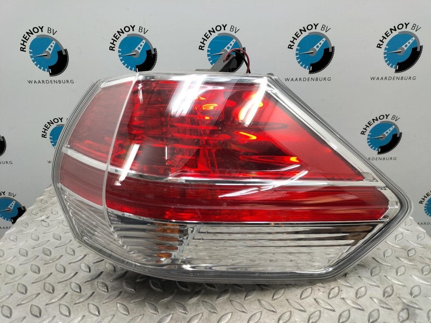 NISSAN X TRAIL ACHTERLICHT R 2014