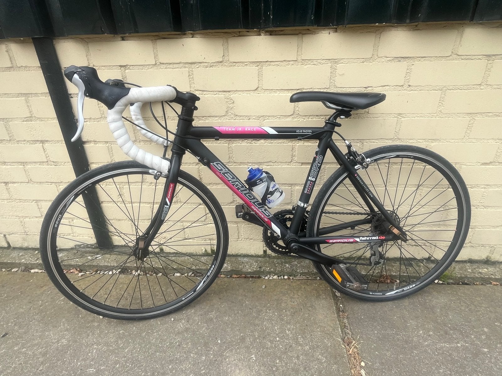 Serious Team Jr. Race racefiets met accessoires, Minder dan 10 versnellingen, Gebruikt, 26 inch, Aluminium
