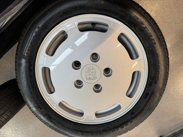Porsche 928 S4 – orig. 16 inch Pirelli P Zero Rosso banden, Ophalen, 245 mm, 16 inch, Banden en Velgen