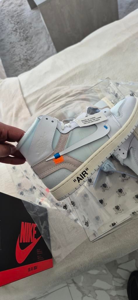 Nike Air Jordan 1 Off-White, Ophalen