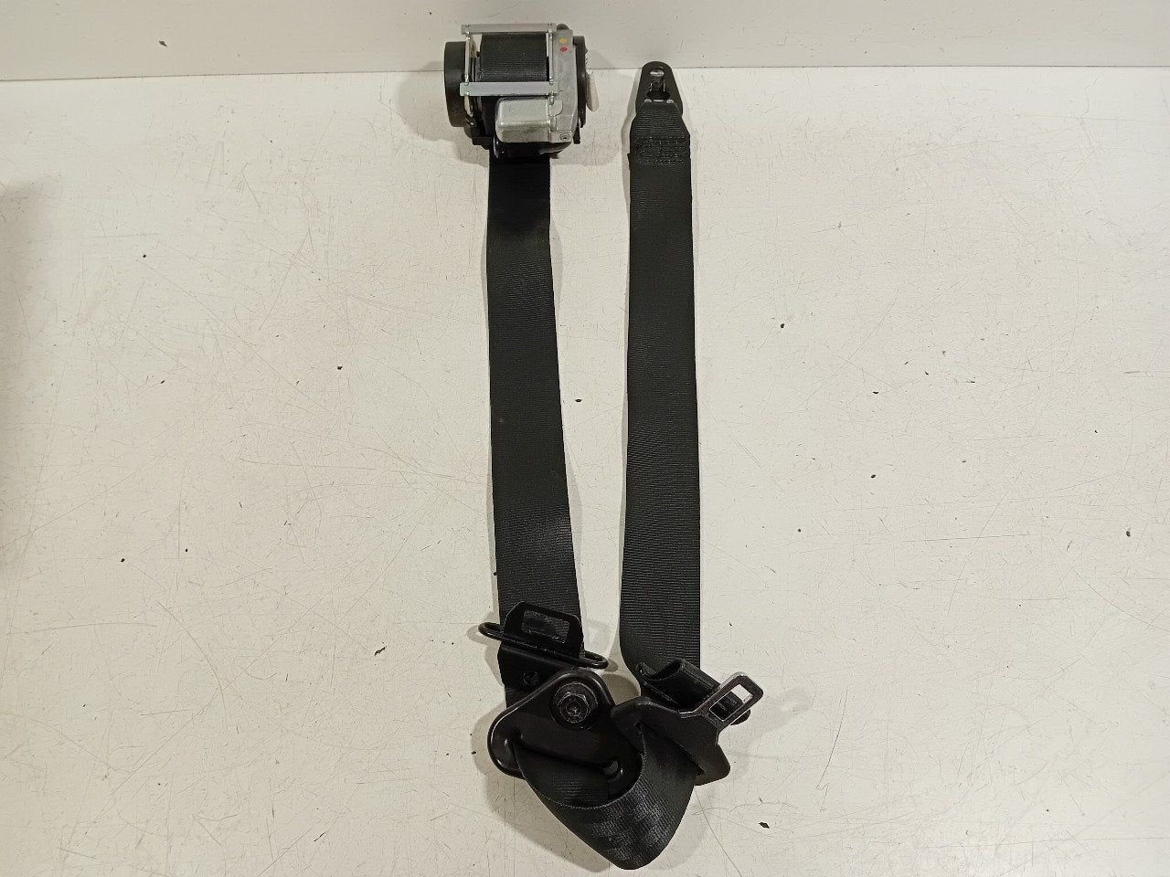 Veiligheidsgordel links voor Renault Clio, Onderdelen@venauto.nl, Van der Ven Autorecycling B.V., Gebruikt, Ettenseweg 76, 4706 PB Roosendaal, The Netherlands