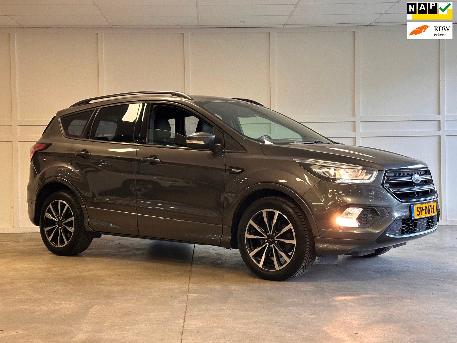 Ford Kuga 1.5 EcoBoost ST Line / 2018 / 117.882 KM NaP, Auto's, Dealer onderhouden, Euro 6, 4 cilinders, Origineel Nederlands