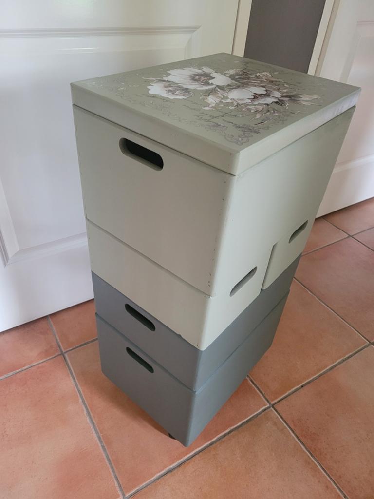 Verrijdbare houten stapelbare kisten., Ophalen of Verzenden