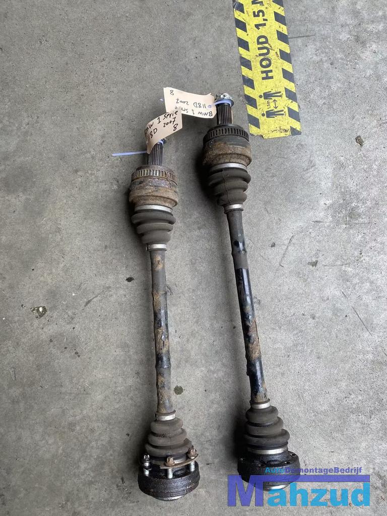 BMW 1 SERIE E81 E87 118D Aandrijfas links rechts, Info@fabrikant.eu, Fabrikantstraat 1
1000 AA  Amsterdam, NL, Ophalen of Verzenden