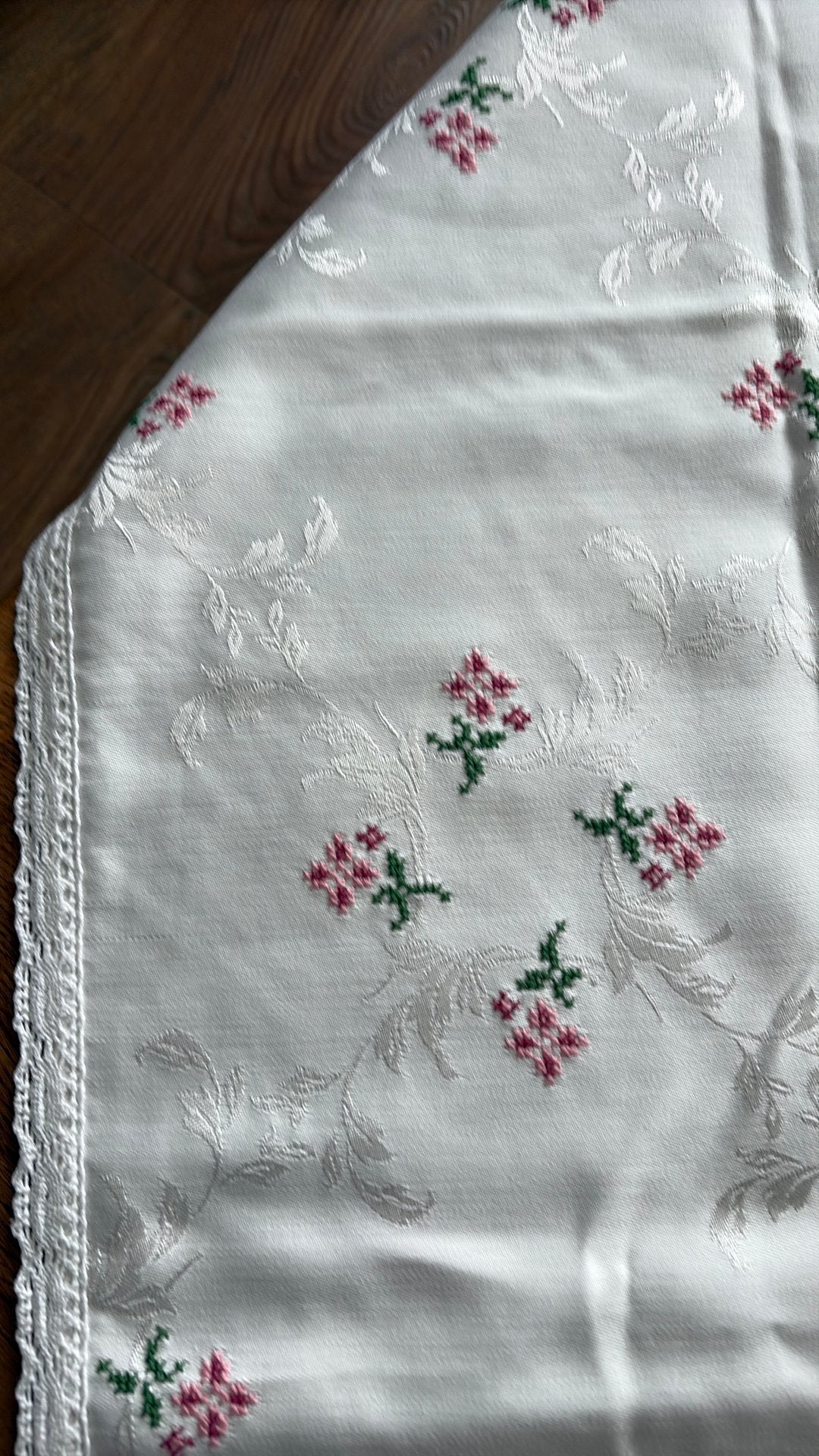 TAFELKLEEDJE HANDWERK MET BLOEMETJES 1x95 cm, Ophalen of Verzenden