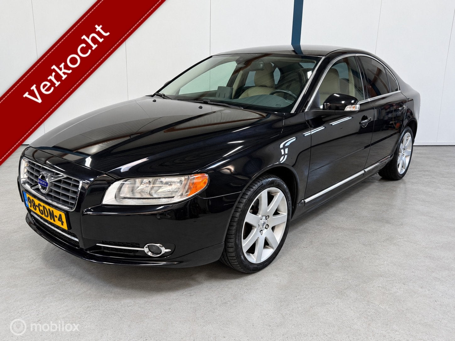 Volvo S80 2.5 FT Momentum NL-AUTO / LEER / AUTOMAAT, Bedrijf, Sedan, Euro 4, 84 €/maand