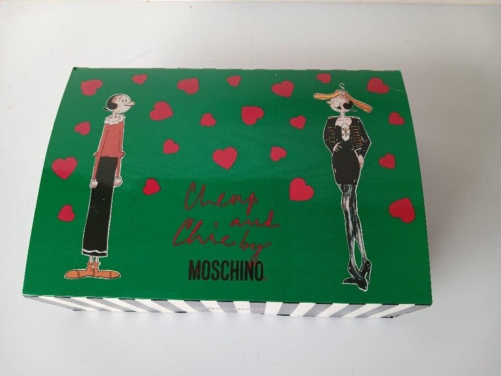 coffret Moschino Cheap en Chic met 4 miniatuur verpakkingen, Verzenden, Nieuw, Miniatuur, Gevuld