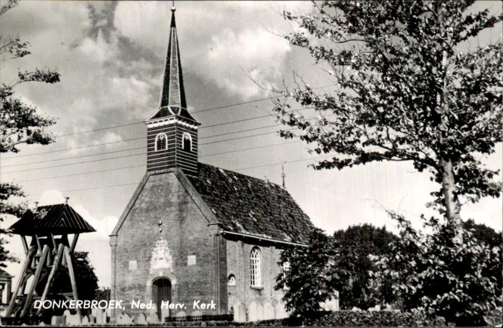 Donkerbroek - Ned. Herv. Kerk - toren, Ophalen of Verzenden, 1940 tot 1960, Ongelopen, Friesland