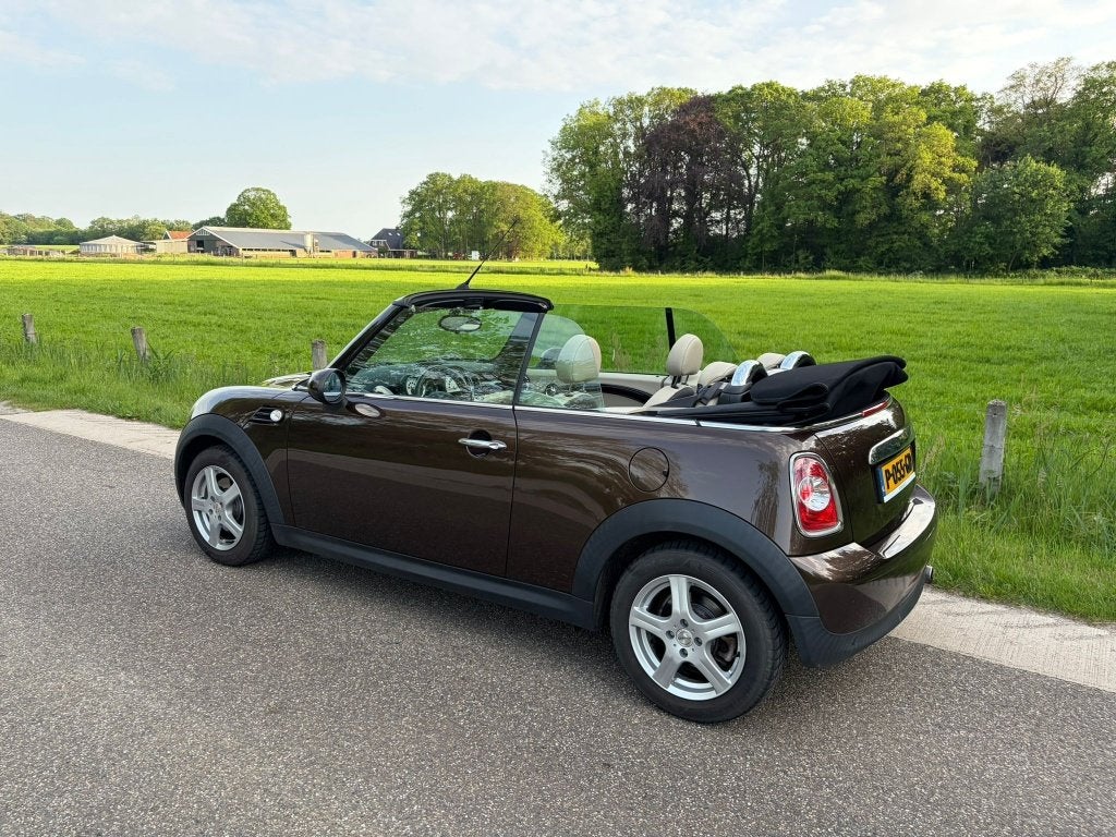 Mini Cabrio 1.6 120pk 2011 Bruin, Auto's, Mini, 4 cilinders, 4 stoelen, Leder, Handgeschakeld