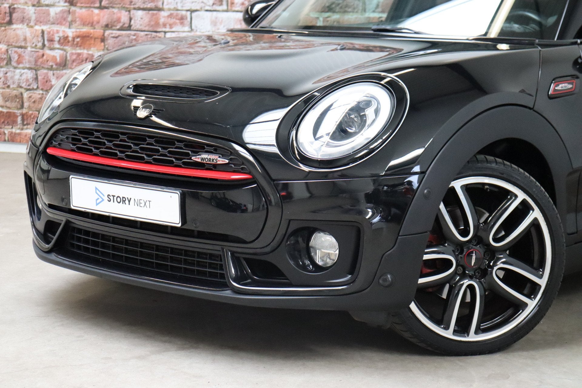 MINI Clubman Cooper S Chili Serious Business Automaat / Navi, Gebruikt, Zwart, Geïmporteerd, Automatische klimaatregeling