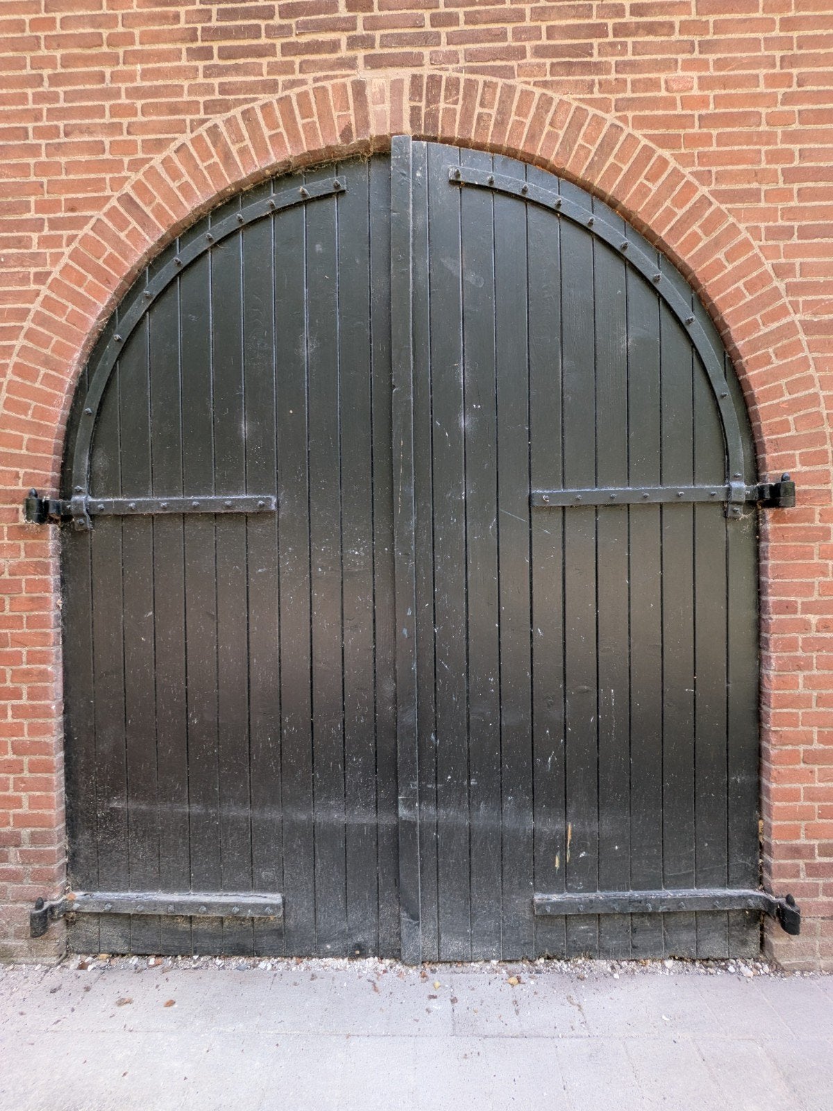 Antieke houten staldeur met boog / toog, Ophalen, Gebruikt, Overige typen, Hout